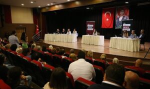 baskan-unsal-karsiyakada-etkin-belediyecilik-orneklerini-goreceksiniz-PwExYpwU.jpg