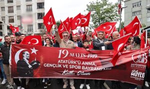 bayrampasada-19-mayis-coskusu-WpU5YgMh.jpg