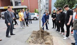 bayrampasadaki-okullarda-bahar-temizligi-ve-bakim-calismasi-M1Bqe62P.jpg
