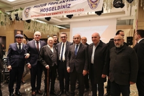 bayrampasanin-huzuru-icin-toplandilar.jpg