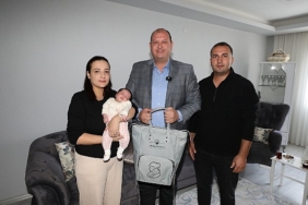 bebeklere-ilk-hediye-menderes-belediyesinden.jpg
