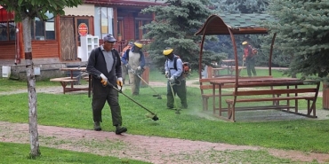 bekdik-mahallesinde-temizlik-seferberligi-baslatildi.jpg