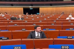 belediye-baskanimiz-rasim-ari-fransadan-dunyaya-seslendi.jpg