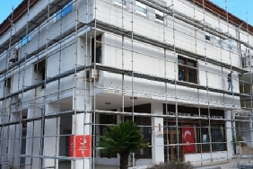 belediye-binasinda-tadilat-calismalari-basladi.jpg