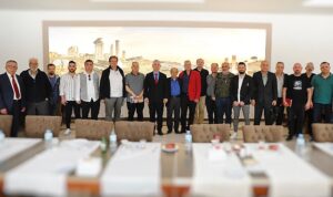 bergama-belediye-baskani-dr-tanju-celik-gazetecilere-belediyenin-borcunu-ve-gelecek-vizyonunu-paylasti-OVd5ZJjB.jpg