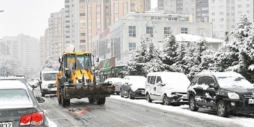 beylikduzu-belediyesinden-karla-etkin-mucadele.jpg