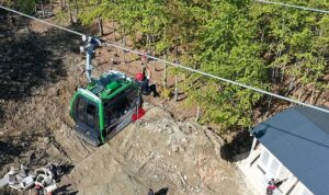buyuksehir-itfaiyesinden-teleferikte-nefes-kesen-tatbikat-Ujq7yeUc.jpg