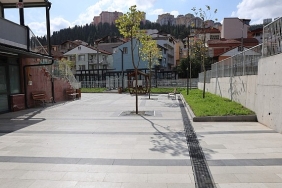 buyuksehir-izmit-basaran-camii-meydanini-yeniledi.jpg