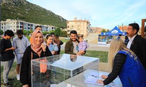 buyuksehir-kent-parka-yapilacak-tesisi-halka-soruyor-Lz6jjVh1.jpg