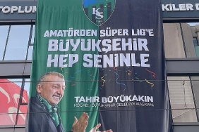 buyuksehir-kenti-yesil-siyah-bayraklarla-donatti.jpg