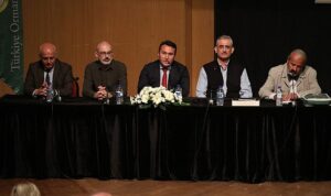 buyuksehir-ormanlarimiz-yanmadan-konusalim-paneli-duzenledi-ZF362P1X.jpg