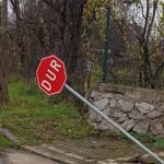 buyuksehir-yipranan-yon-ve-trafik-levhalarini-yeniliyor-i8Zh76Ll.jpg