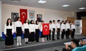 canakkale-zaferinin-109-yil-donumu-ve-18-mart-sehitler-gunu-nedeniyle-iznikte-ilk-toren-16NNlKIL.jpg