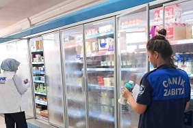 canik-belediyesi-zabita-mudurlugu-ekipleri-ilcedeki-marketlerde-satisa-sunulan-soguk-gida-urunlerine-yonelik-denetim-gerceklestirdi.jpg