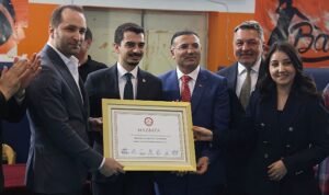 cankaya-belediye-baskani-huseyin-can-guner-gorevi-teslim-aldi-R51XaR3Z.jpg