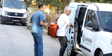 cankaya-belediyesi-evde-saglik-hizmetlerini-surduruyor.jpg