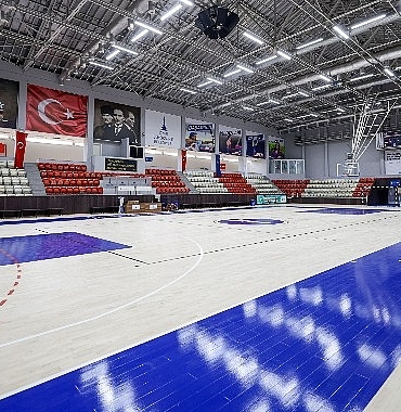 Celal Atik Spor Salonu yenilendi