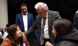 chp-mudanya-belediye-baskan-adayi-deniz-dalgic-gelecege-tasiyacak-projelerini-acikladi-Kk3getnI.jpg