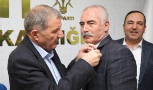 chpli-aday-ak-partiye-katildi-yWmR3X7K.jpg