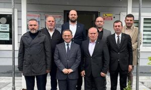 cumhuriyet-halk-partisi-sakarya-il-baskani-oguz-can-curoglu-esnafinin-sorunlarini-dinledi-M2Gm6G5S.jpg
