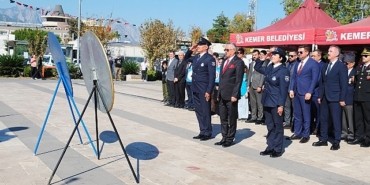 cumhuriyetin-101-yili-dolayisiyla-kemerde-toren-duzenlendi.jpg