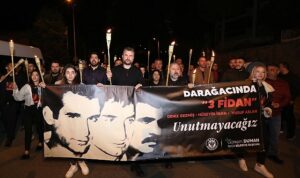 devrimci-genclik-onderleri-deniz-gezmis-huseyin-inan-ve-yusuf-aslan-idamlarinin-52-yilinda-bucada-DQslB4rh.jpg