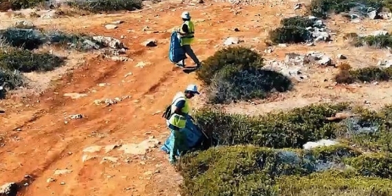 Didim Belediyesi, Dünya Temizlik Günü kapsamında Kulakçı Koyu’nda sahil temizliği gerçekleştirdi