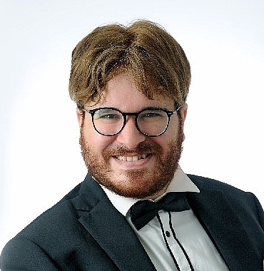 Dünyaca ünlü Türk Opera Sanatçıcı Tenor Sedat Can Öztoprak operanın kalbi Viyana'yı fethetti