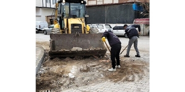 edremit-belediyesi-altinkumda-ve-kadikoyde-yollari-yeniliyor.jpg
