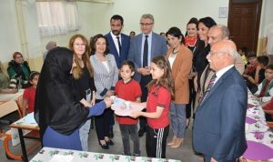 edremit-belediyesi-anneler-gununde-anne-ve-cocuklari-bulusturdu-hSE1XiaF.jpg