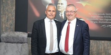 edremit-belediyesinde-coskun-taskin-baskan-yardimcisi-oldu.jpg