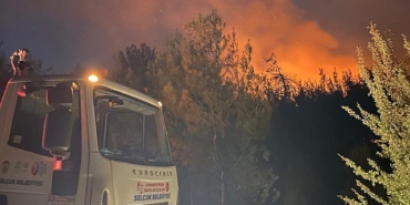 efes-selcuk-belediyesinden-yangin-bolgesine-destek.jpg
