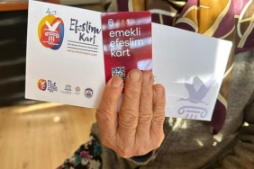 efes-selcukta-halka-uzanan-dayanisma-eli-efeslim-kart.jpg