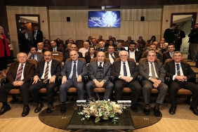 ege-hububat-bakliyat-yagli-tohumlar-ve-mamulleri-ihracatcilari-birliginde-muhammet-ozturk-guven-tazeledi.jpg