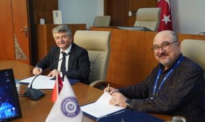 ege-universitesi-ile-akzonobel-kemipol-arasinda-is-birligi-protokolu-imzalandi-TIjggLfU.jpg