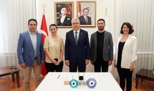 egeli-bilim-ekibi-isil-stresi-azaltan-ve-nefes-alabilen-akilli-giysiler-gelistirecek-S4dUwWnA.jpg