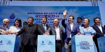 ekrem-imamoglu-adiyaman-belediye-binasi-temel-atma-ve-ibb-destekleri-ile-tamamlanan-yaylakonak-koprusu-ile-golbasi-parki-acilis-torenine-katildi.jpg