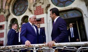 ekrem-imamoglu-almanya-federal-cumhurbaskani-dr-frank-walter-steinmeieri-sirkeci-garinda-karsiladi-rzakn7uD.jpg