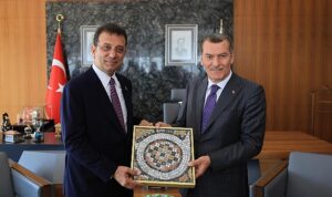 ekrem-imamoglu-zeytinburnu-belediye-baskani-omer-arisoya-tebrik-ziyaretinde-bulundu-Suk9Gywl.jpg
