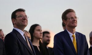ekrem-imamoglundan-avrupaya-israilin-saldirilarini-izleme-tepkisi-refaha-askeri-harekat-baslatmasini-yine-izlemekle-mi-IUX3h1eM.jpg