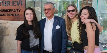 erasmus-ogrencilerinden-kemer-belediyesi-kultur-evine-ziyaret.jpg