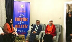 erol-olmez-hane-hane-geziyor-XfAKG29C.jpg