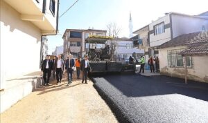 ertugrulgazi-mahallesinde-36-sokak-asfaltlaniyor-Kk8aFUbm.jpg