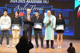 eu-akademik-yil-acilisi-tbmm-baskani-prof-dr-numan-kurtulmusun-tesrifleriyle-gerceklesti.jpg