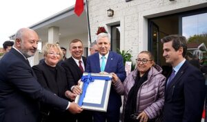 eu-cesme-turizm-fakultesine-rekor-bagisla-ogrenci-yurdu-bbyCeBTx.jpg