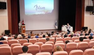 eude-din-ve-deger-olarak-islam-konferansi-duzenlendi-RvmPlMOs.jpg