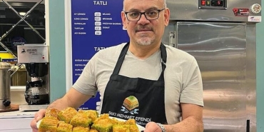 faki-mehmet-efendi-baklavalarinin-yeni-serisi-fiyatiyla-dikkat-cekiyor.jpg