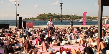galataport-istanbulda-dorduncu-kez-rihtimda-yoga.jpg