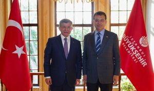 gelecek-partisi-genel-baskani-ahmet-davutoglu-ikinci-donem-ayni-goreve-secilen-ibb-baskani-ekrem-khvA8Sv3.jpg