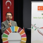gencler-iklim-eylemi-icin-konakta-zirve-yapti.jpg